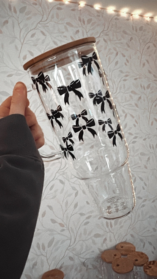 Trust in the Lord 40 oz Glass Tumbler with Lid & Straw
