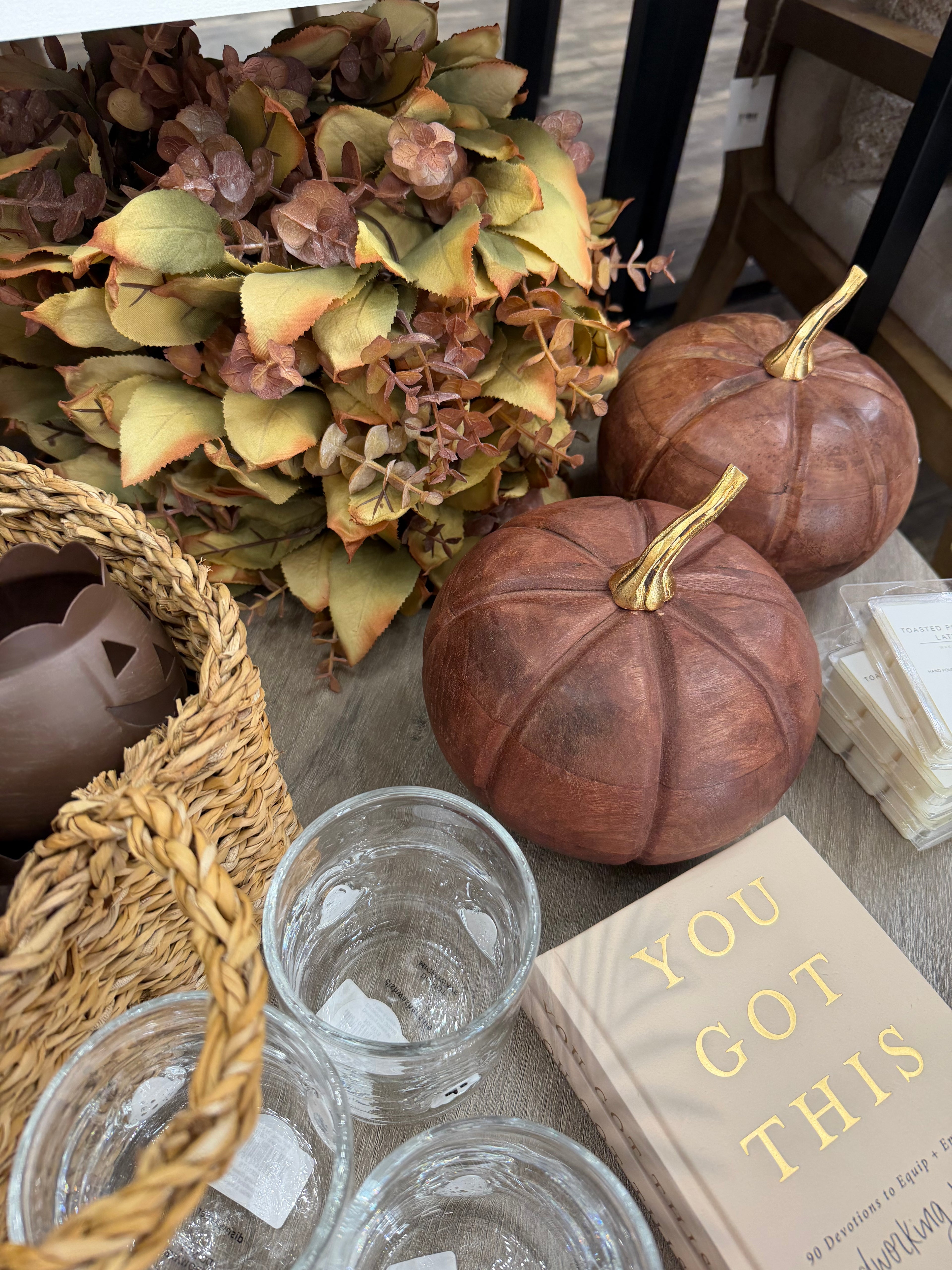 Chestnut Mango Wood Pumpkin