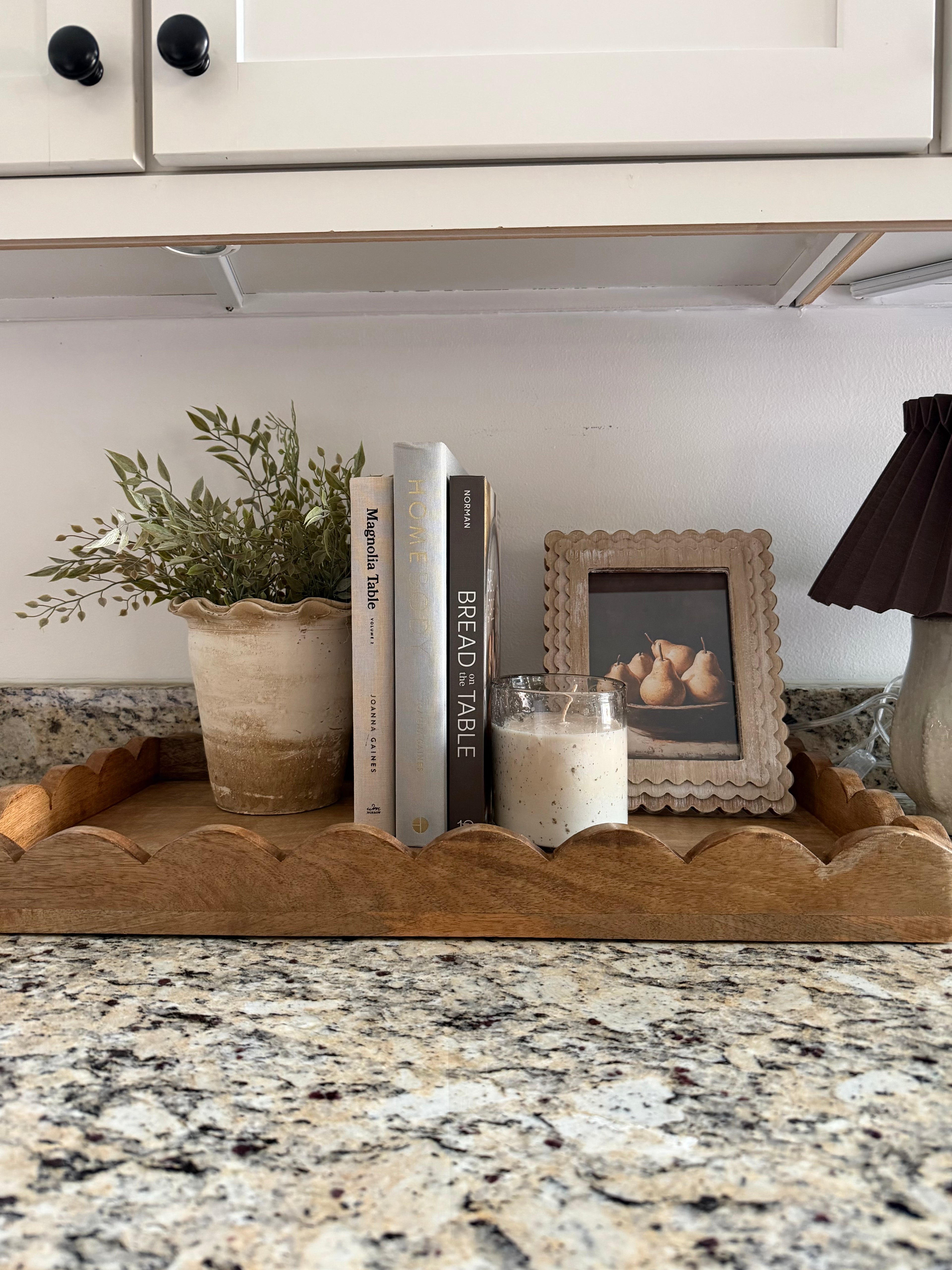 Scalloped Wood Rectangle Tray