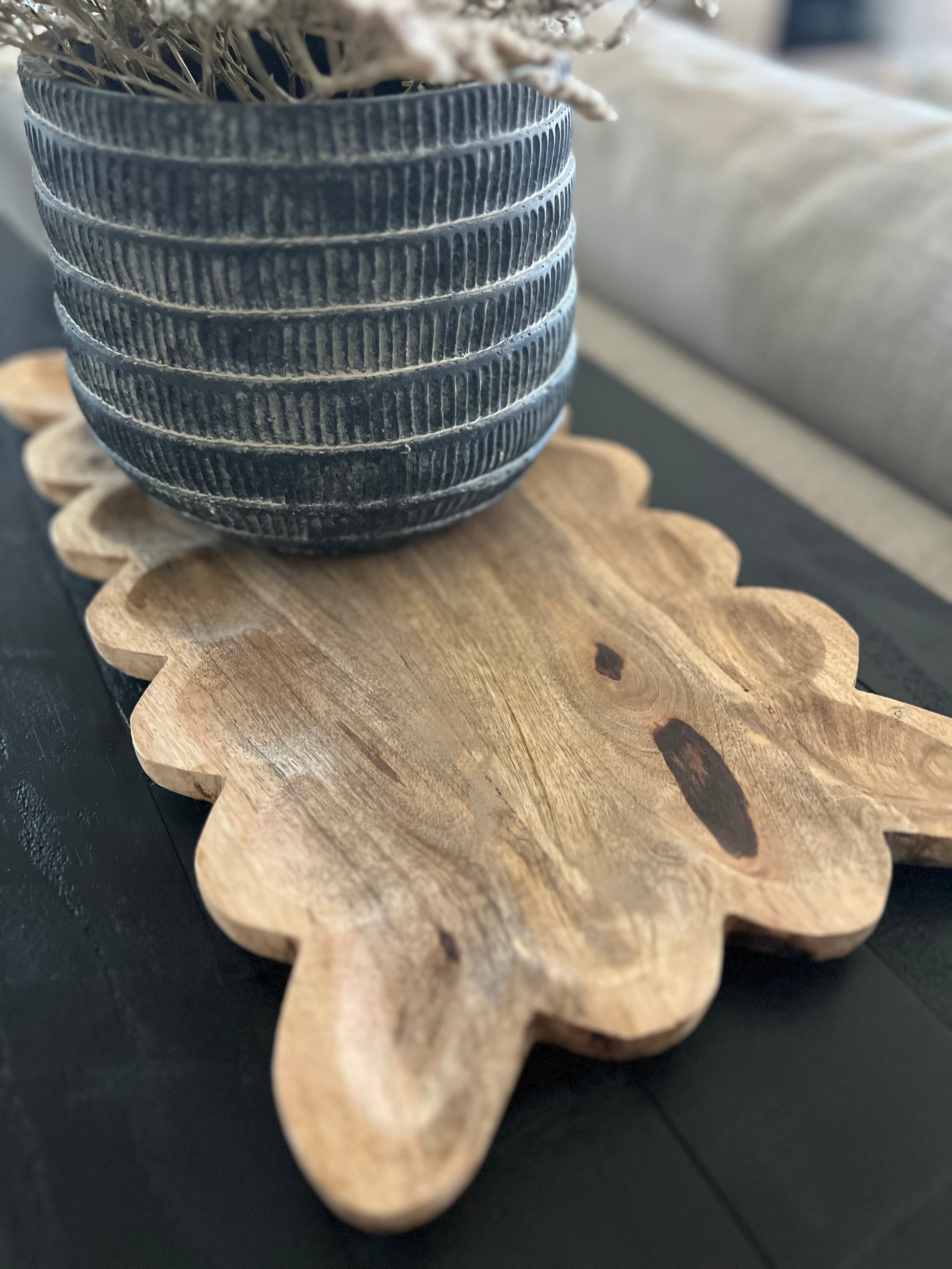 Mango Wood Tray w/ Scalloped Edge, Natural