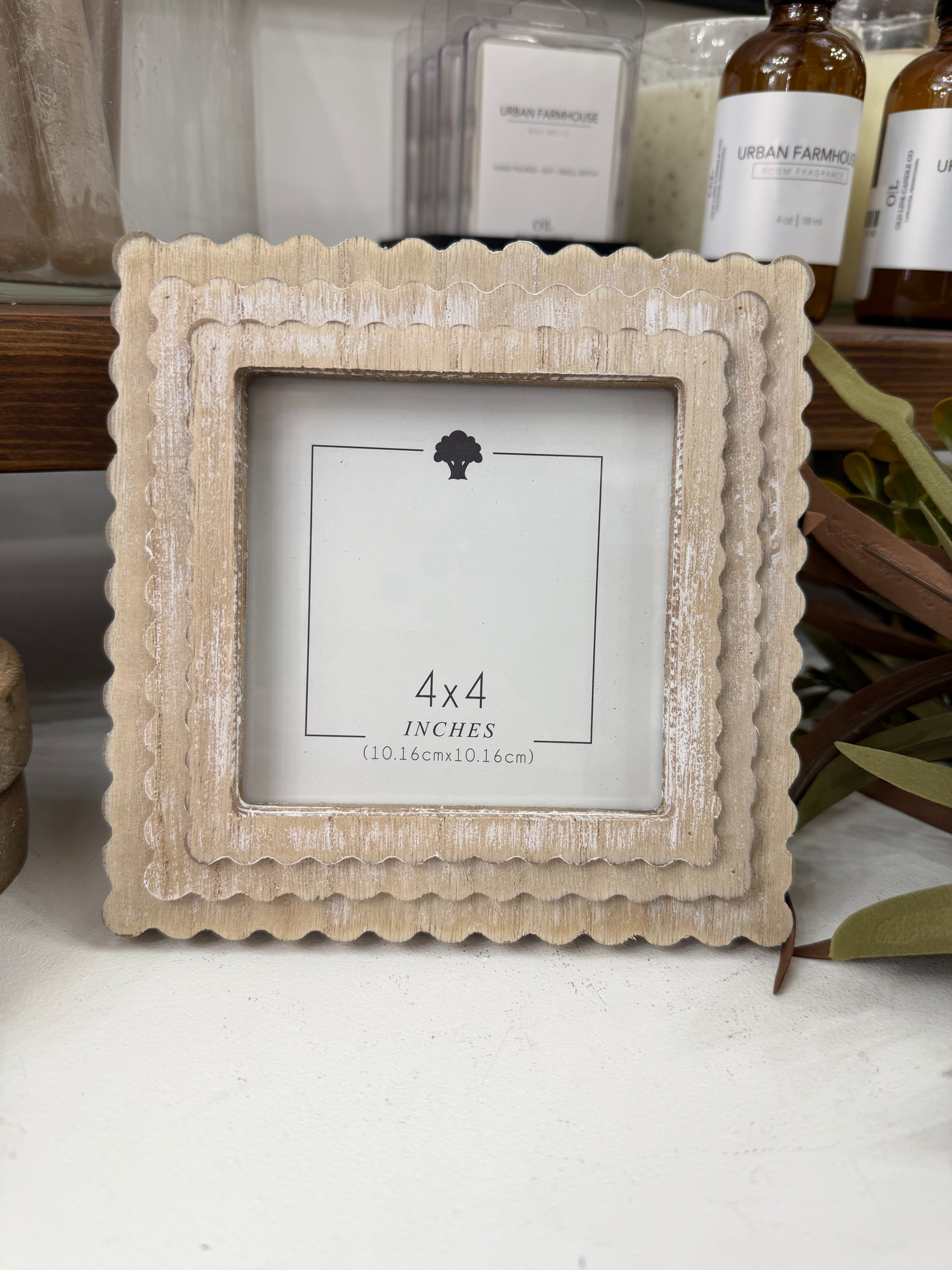Ivory Scalloped Wood Frame