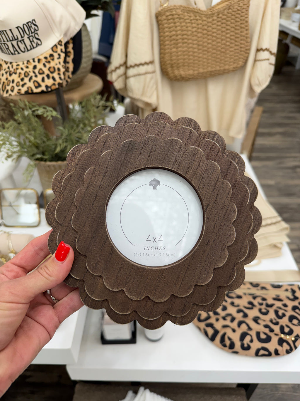 Round Black Scalloped Wood Frame