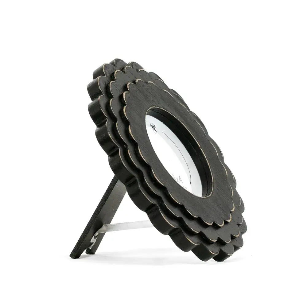 Round Black Scalloped Wood Frame