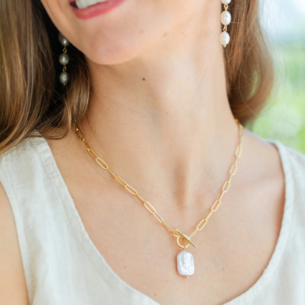 Baroque Pearl Toggle Necklace - The Cozy Nest