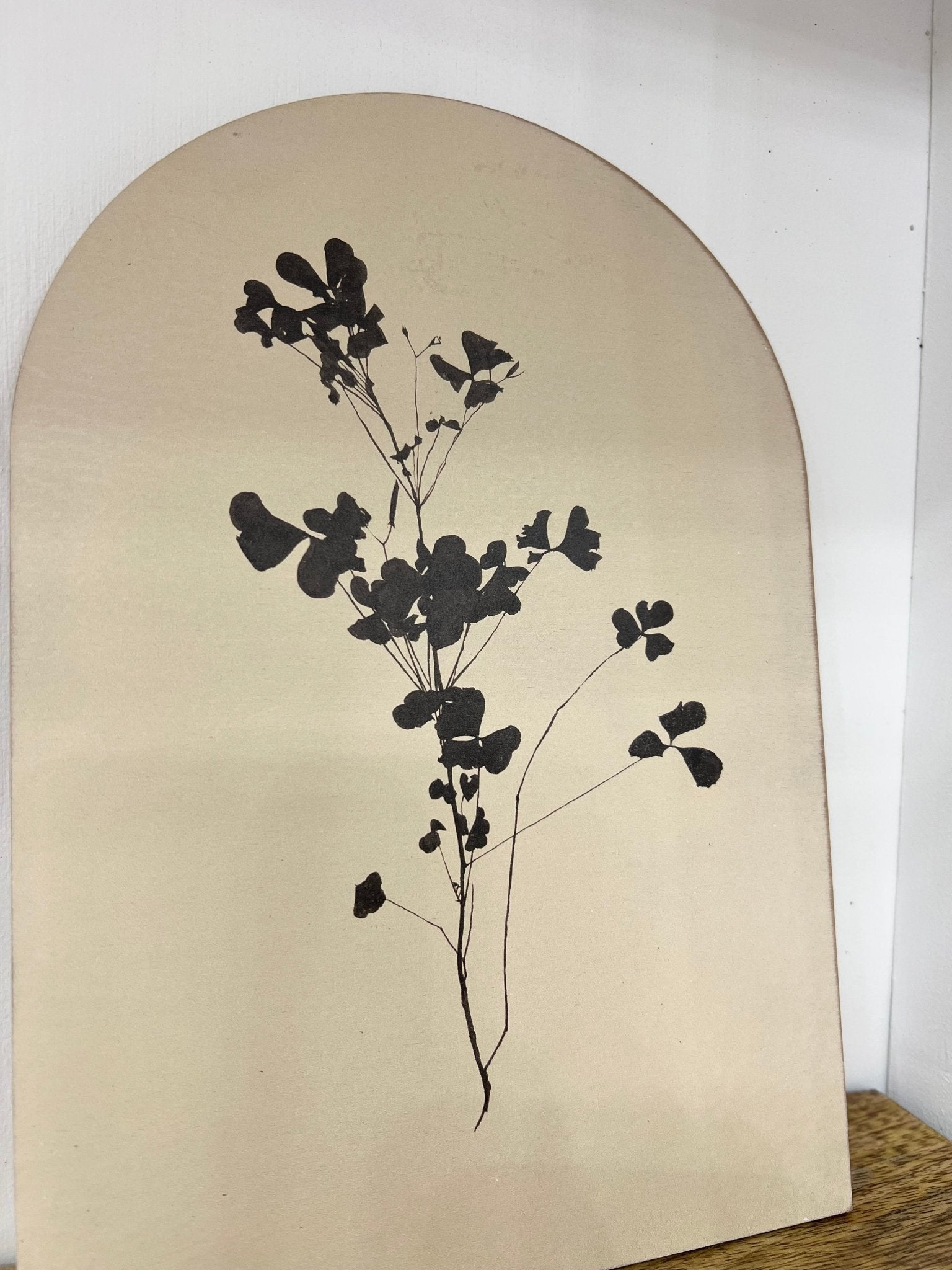 Black Vine Arch Sign - The Cozy Nest