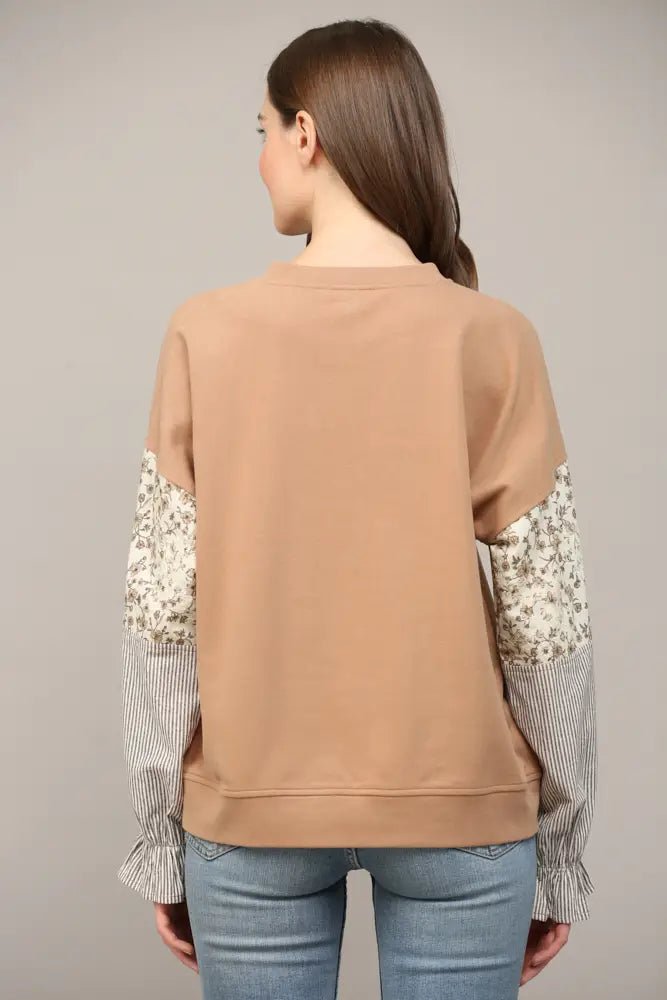 Contrast Sleeve Sweatshirt - The Cozy Nest