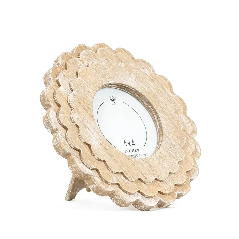Round Ivory Scalloped Wood Frame