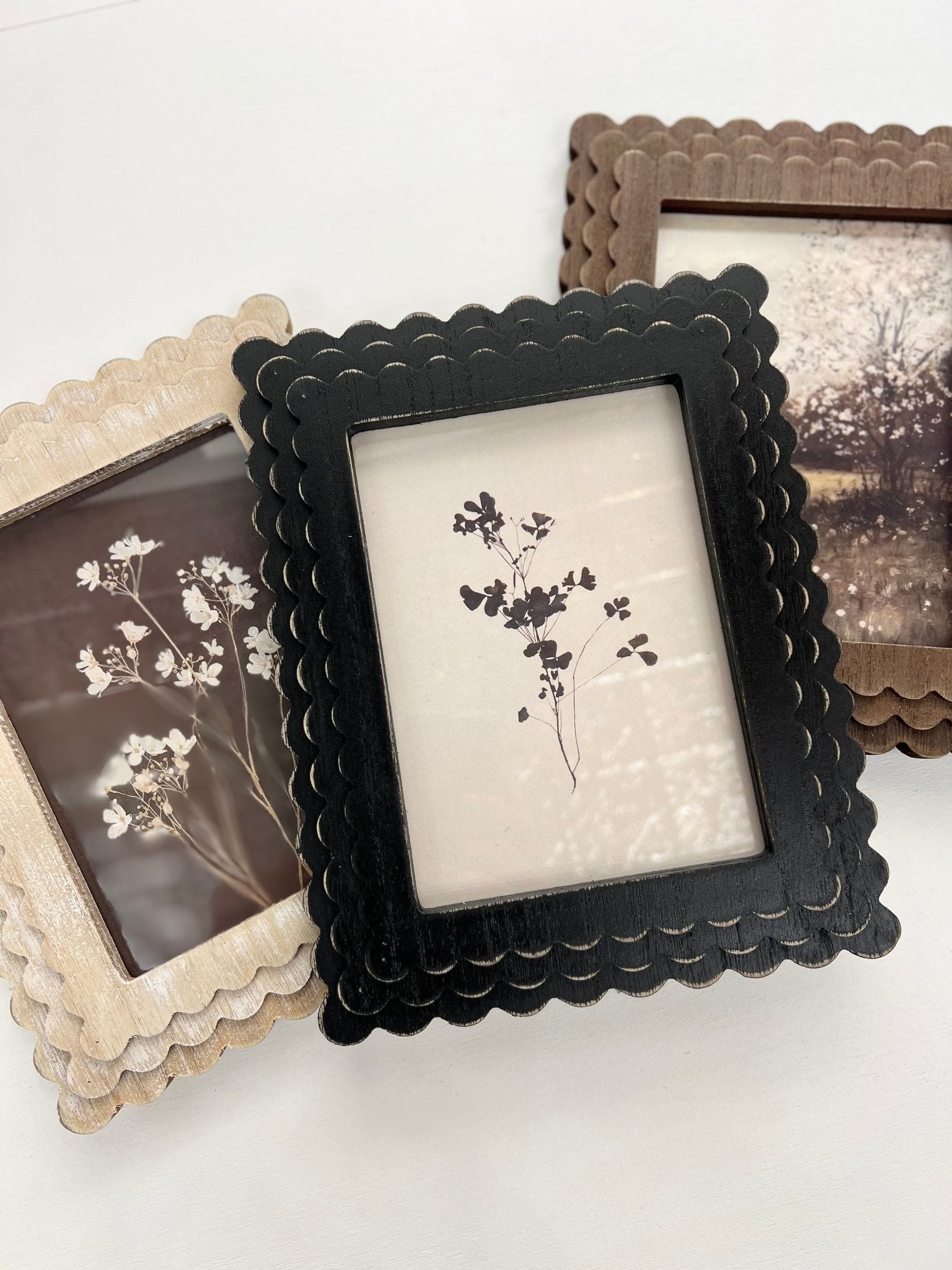 Ivory Scalloped Wood Frame W/ Wildflower Print - The Cozy Nest
