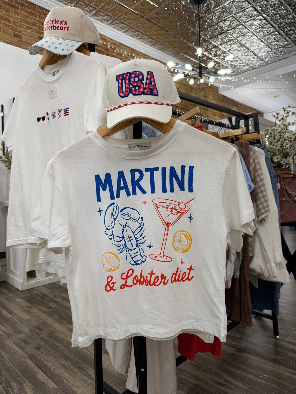 Lobster Graphic T Shirt - The Cozy Nest