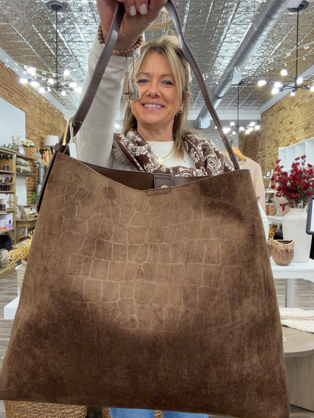 Neve Tote - The Cozy Nest