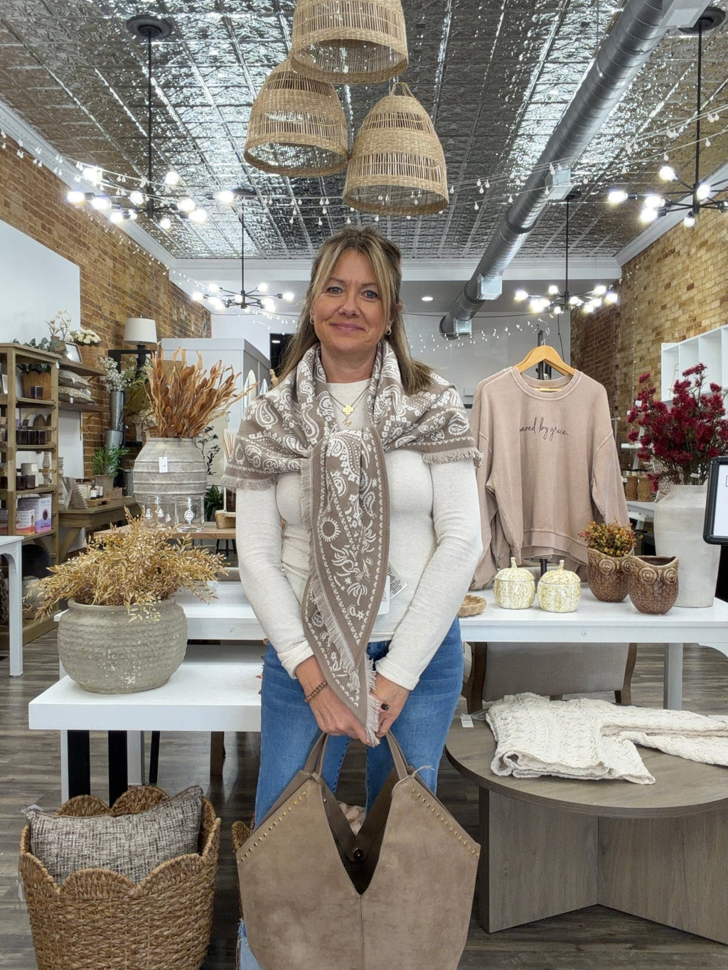 Ornate Paisley Triangular scarf-Beige - The Cozy Nest