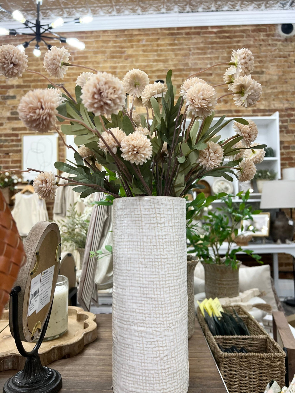 Pom Pom Stem In Linen - The Cozy Nest