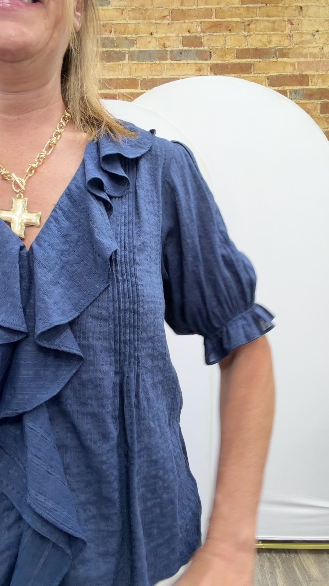 Woven Cotton Buttondown V-Neck Short Sleeve Top