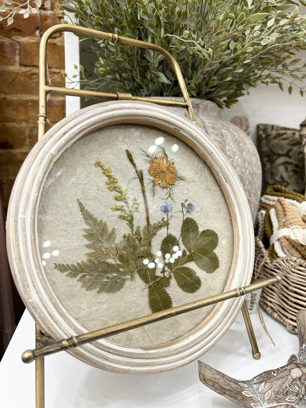 Round Framed Botanicals - Marigold - The Cozy Nest