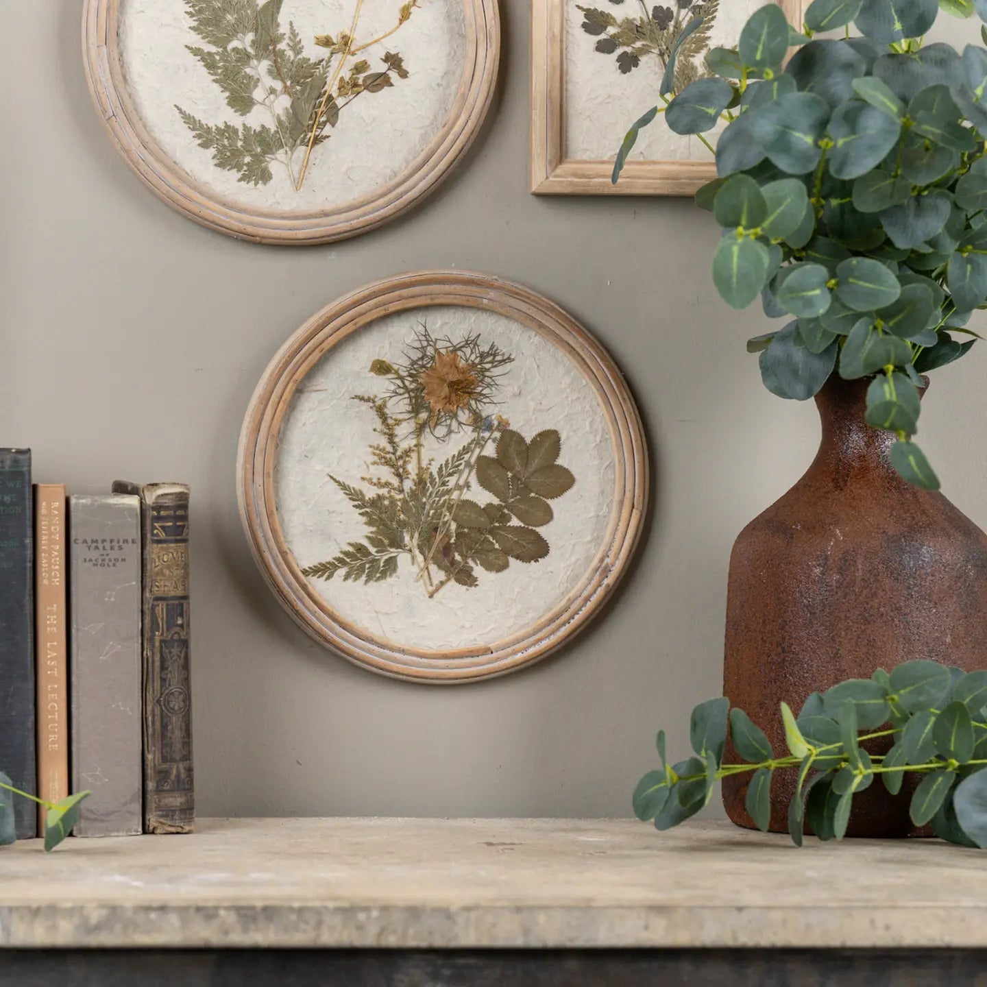 Round Framed Botanicals - Marigold - The Cozy Nest