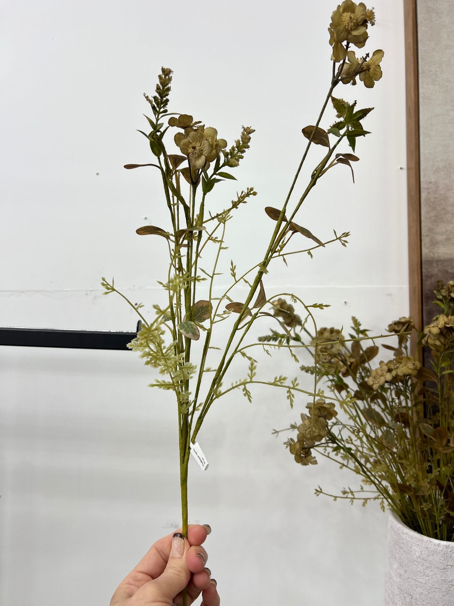 Rustic Green Wildflower Stem - The Cozy Nest