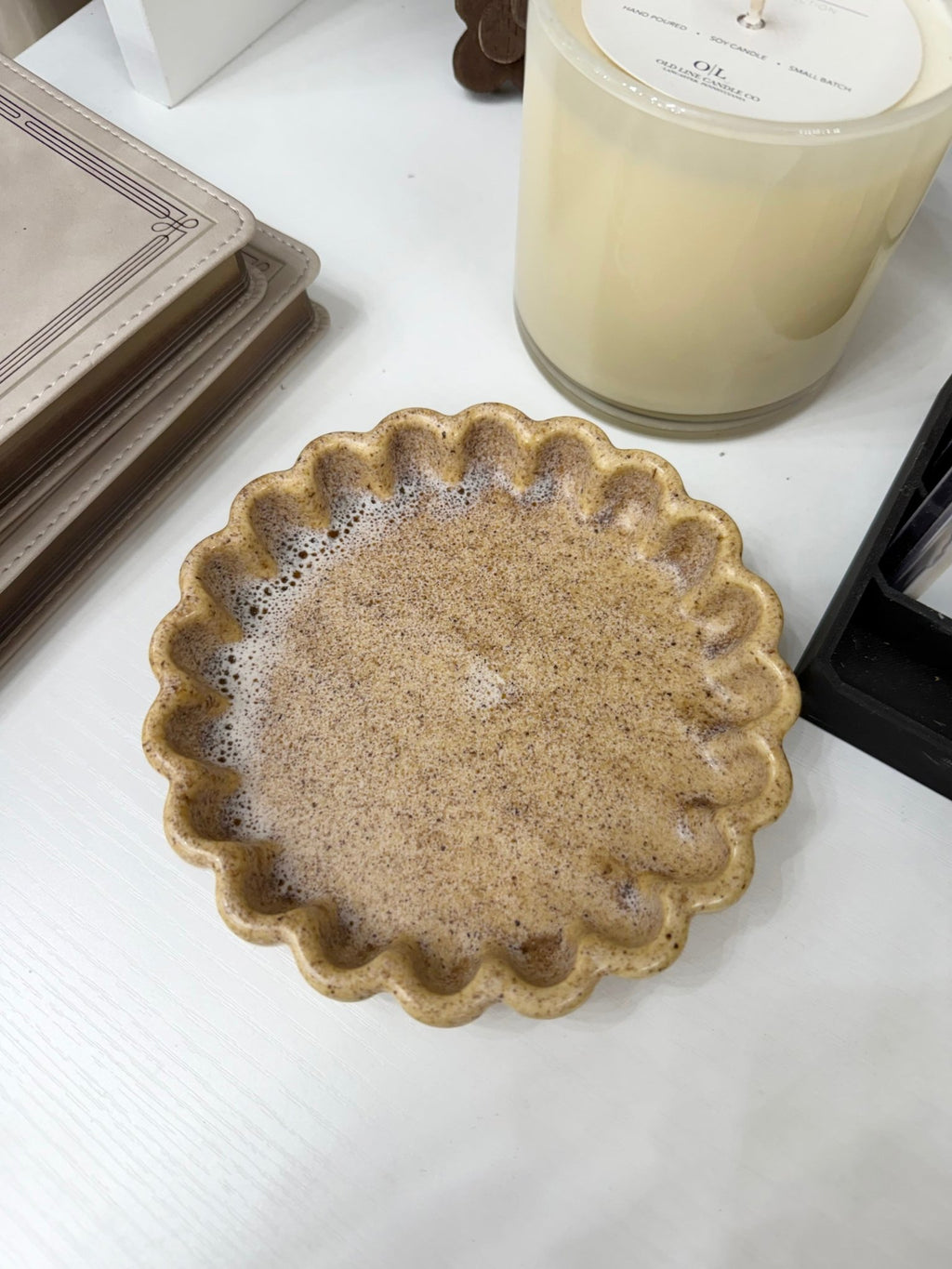 Scalloped Ceramic Dish-Large - The Cozy Nest