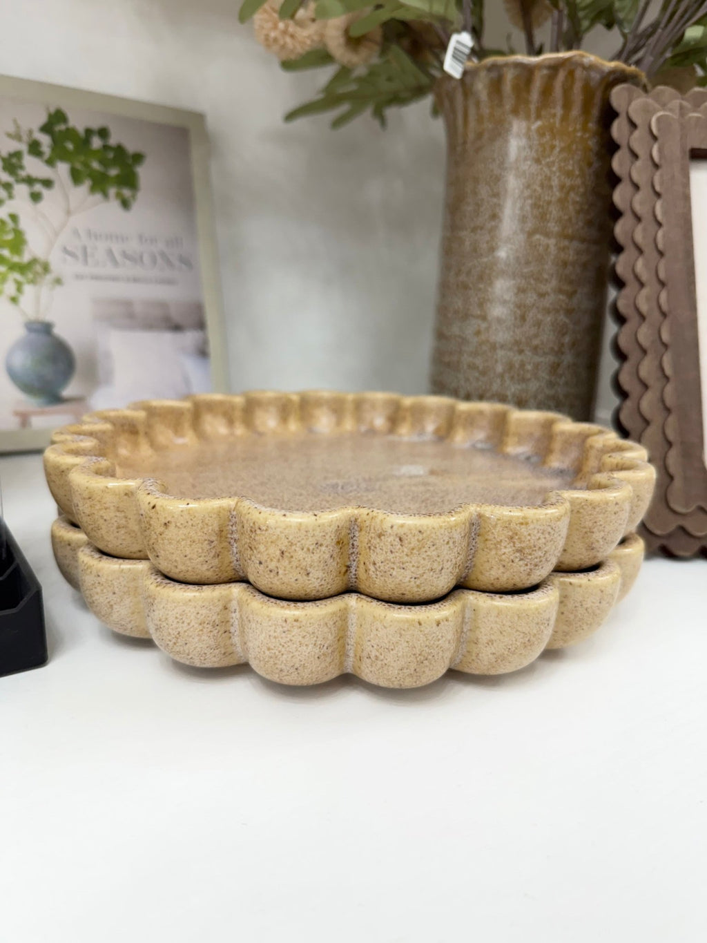 Scalloped Ceramic Dish-Large - The Cozy Nest